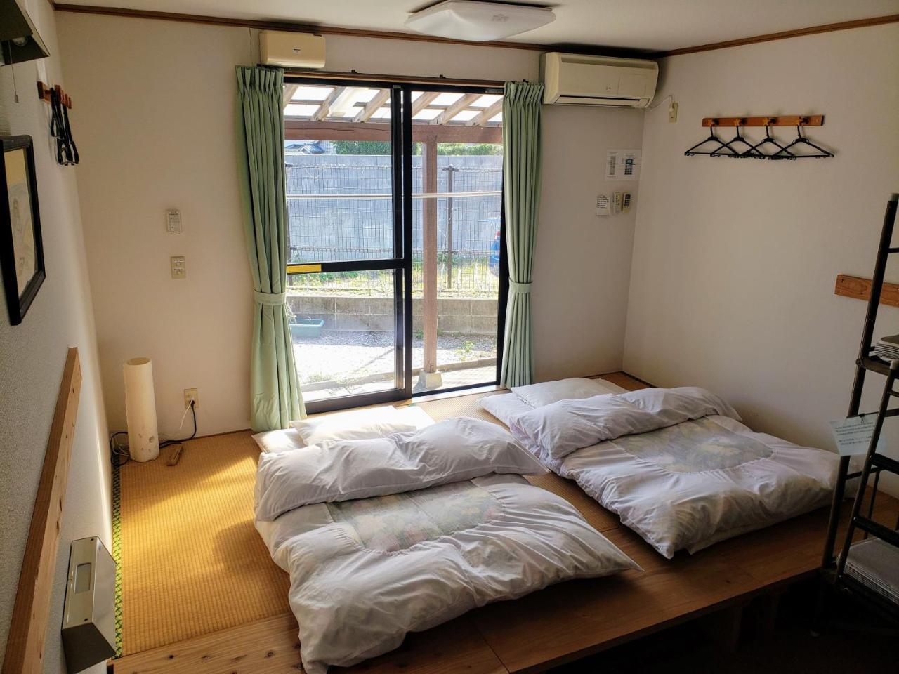 Yakushima Youth Hostel Buitenkant foto