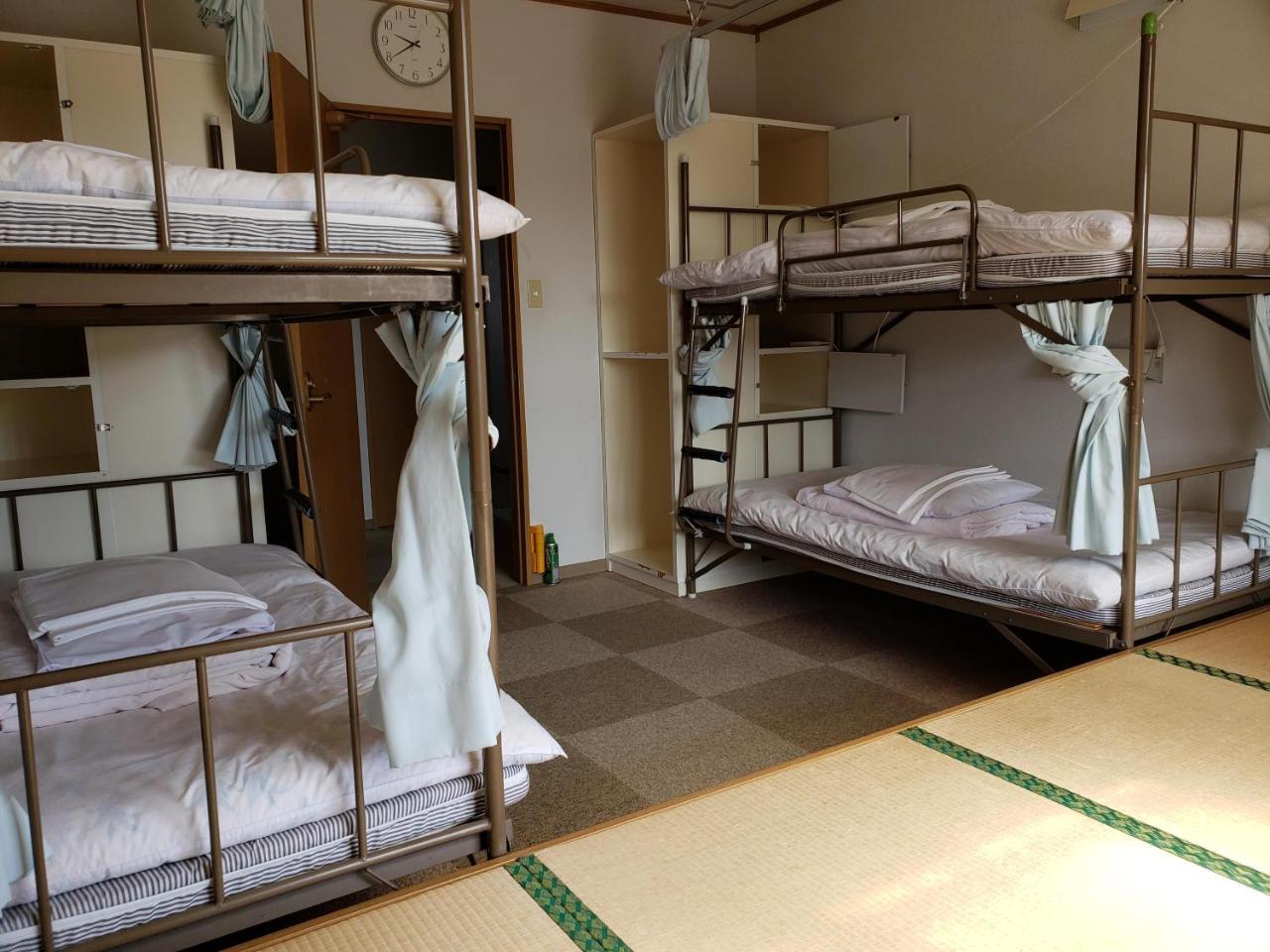 Yakushima Youth Hostel Buitenkant foto